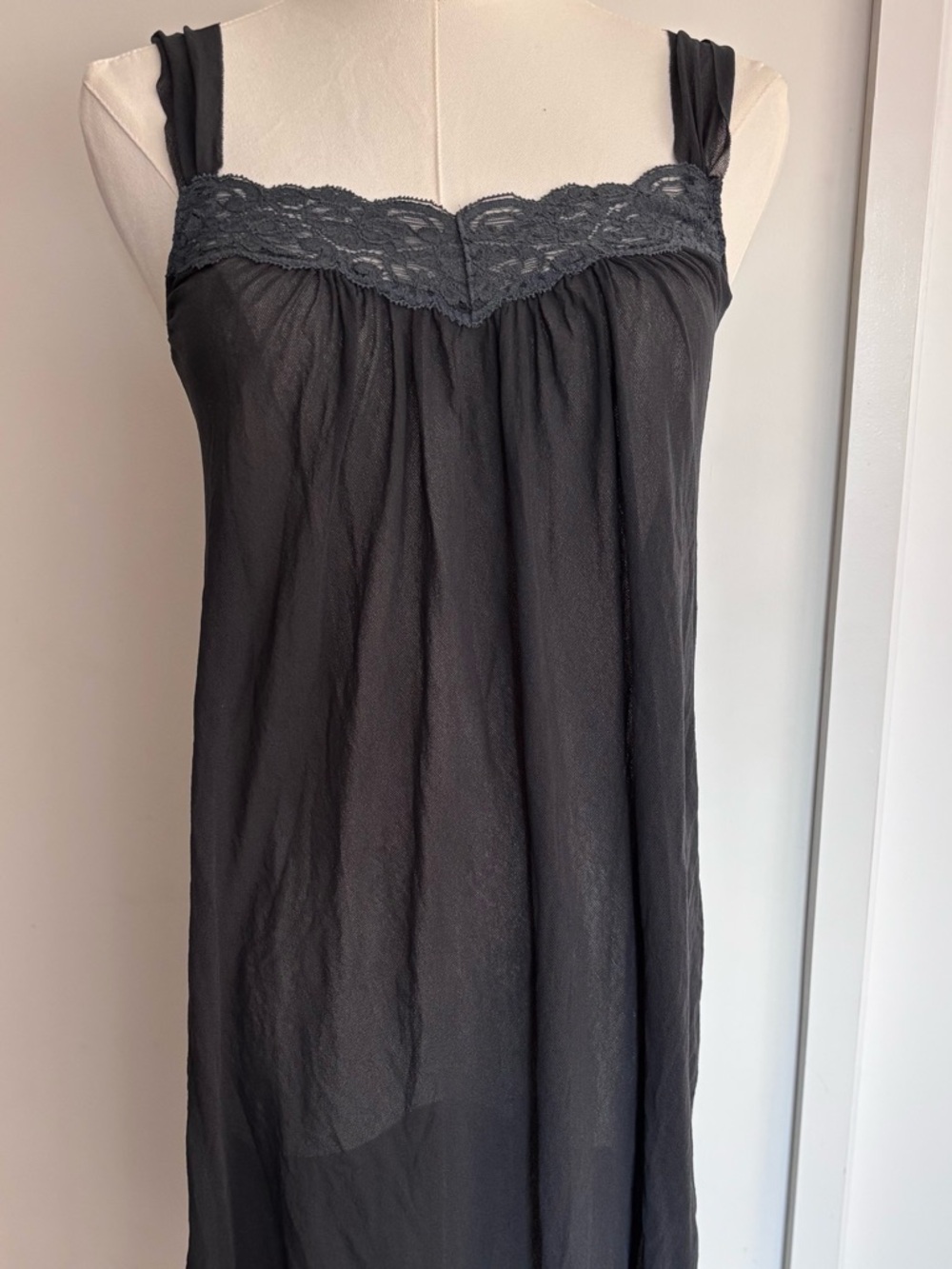 Only Hearts Steel Tulle Lace V-Neck Chemise P/S - Picture 3 of 12